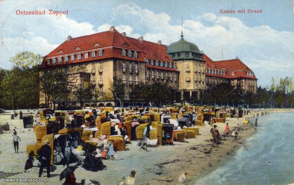 Widok z plaży na Kasino Hotel (Grand Hotel), zdjęcie z ok. 1930 r. (KC, Clara Bernthal, 1930 r.), za: www.dawnysopot.pl.